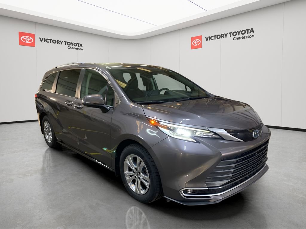 Used 2024 Toyota Sienna Platinum image 7