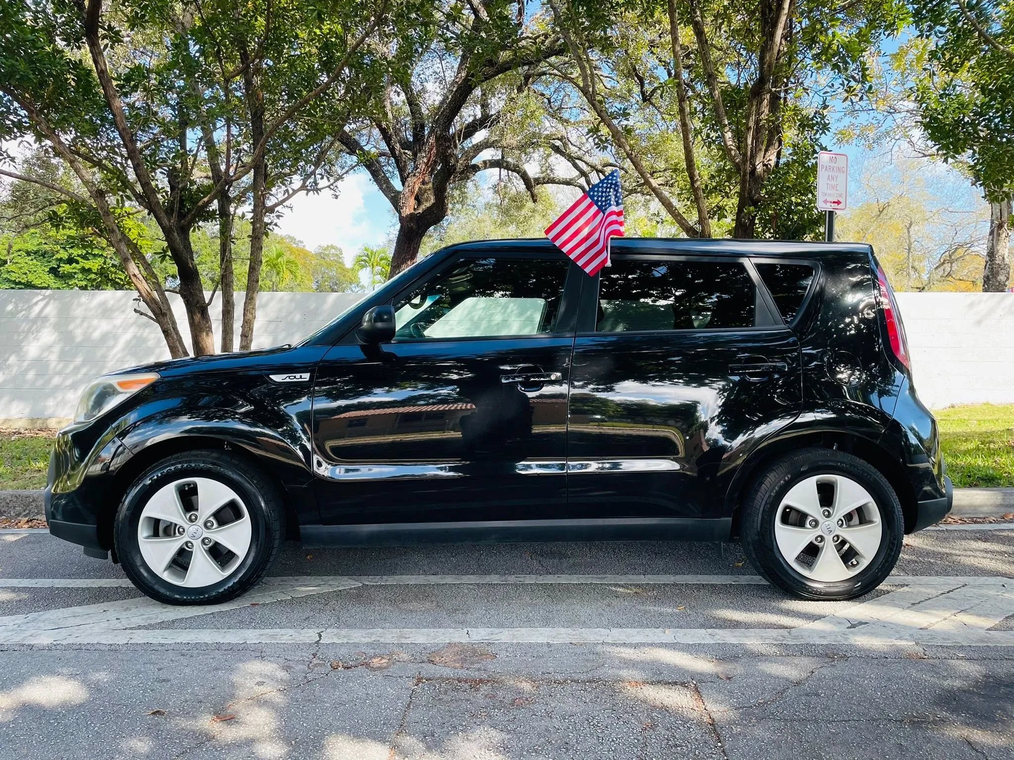 Used 2015 Kia Soul FWD image 3