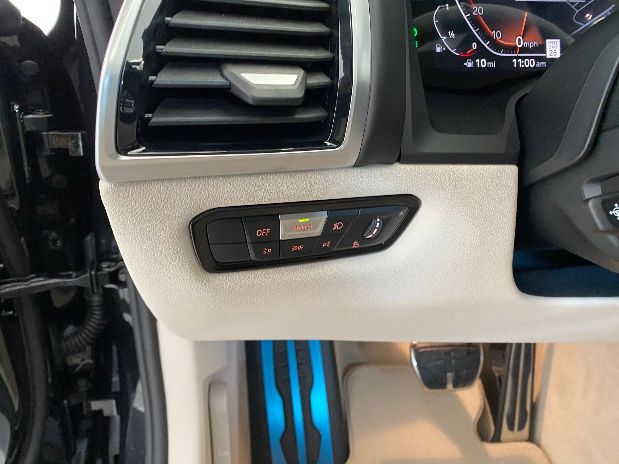 New 2026 BMW 840i xDrive Convertible w/ Comfort Seating Package image 21