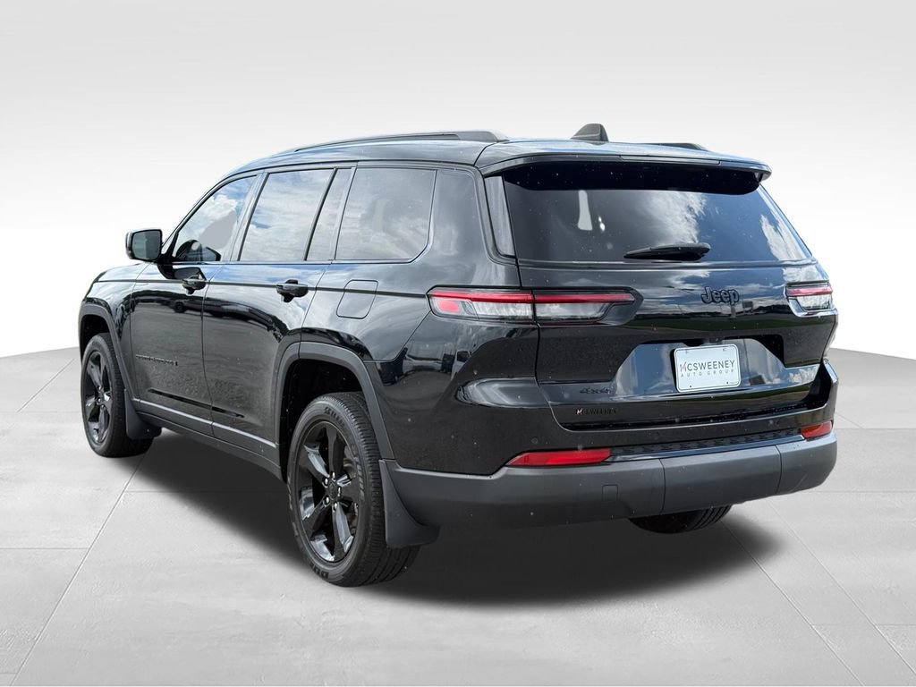 Used 2023 Jeep Grand Cherokee L Laredo AWD/4WD image 3