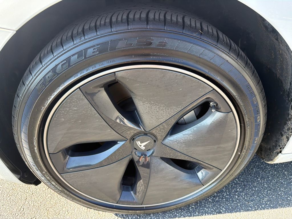 Used 2020 Tesla Model 3 Standard Range Plus RWD image 11