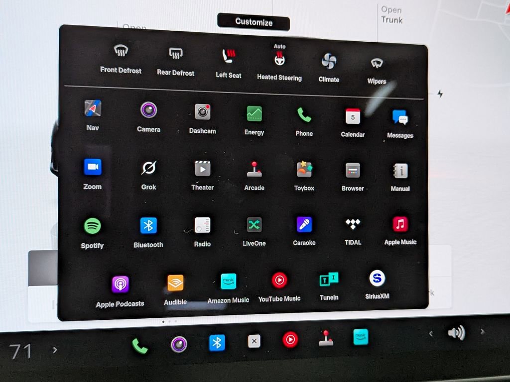 Used 2025 Tesla Model Y Long Range image 31