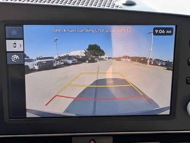Used 2025 Hyundai Elantra SE FWD image 18
