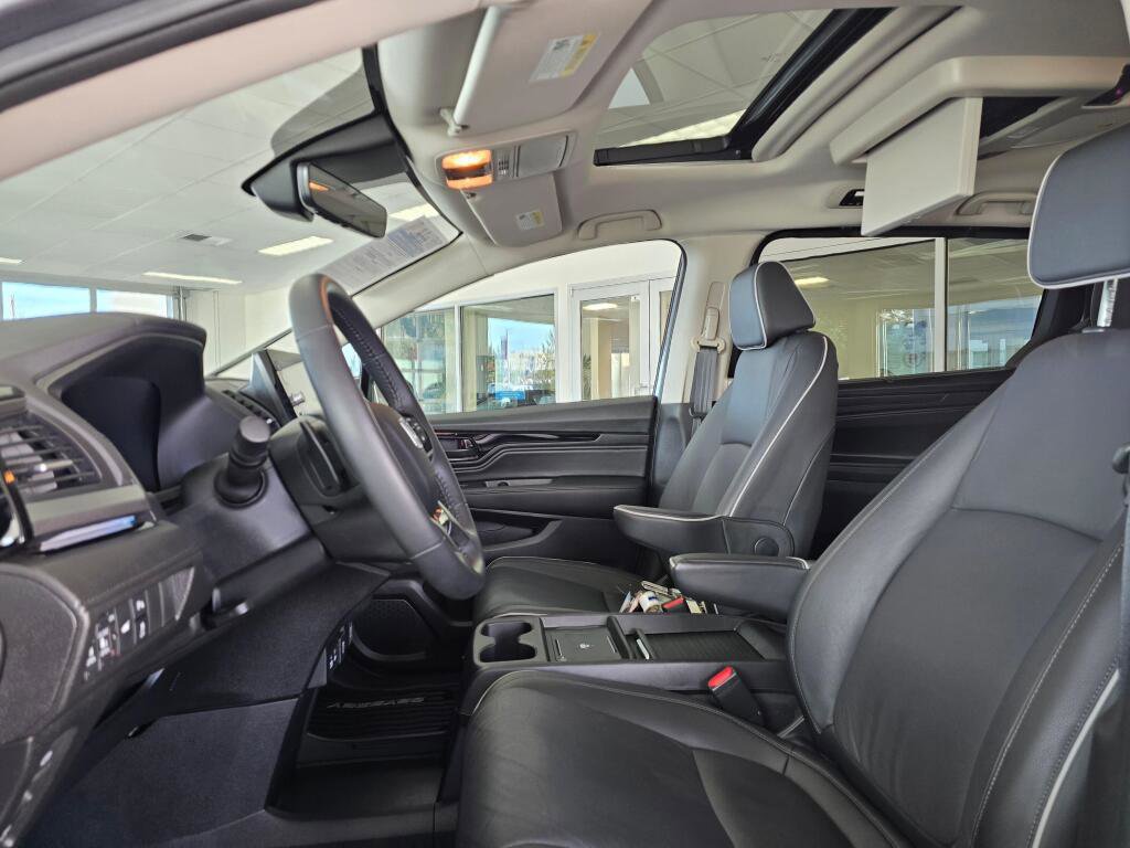 Used 2025 Honda Odyssey Touring image 24
