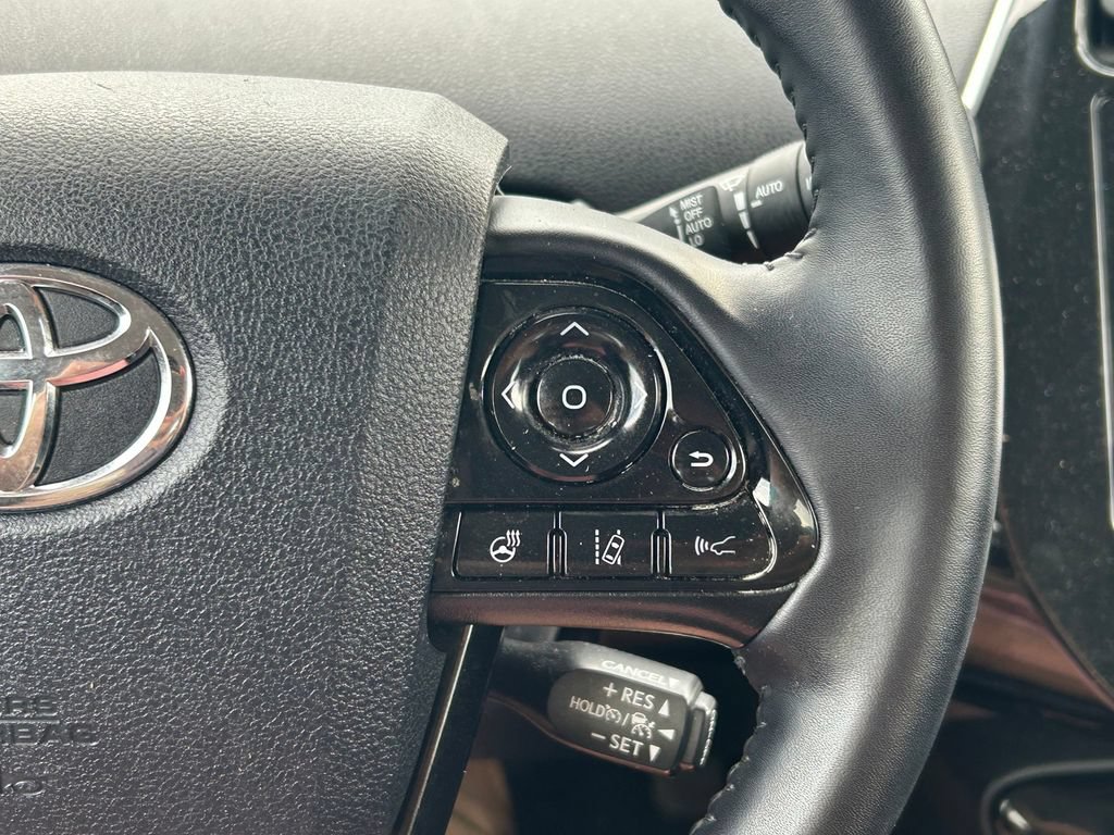 Certified 2021 Toyota Prius XLE FWD image 35