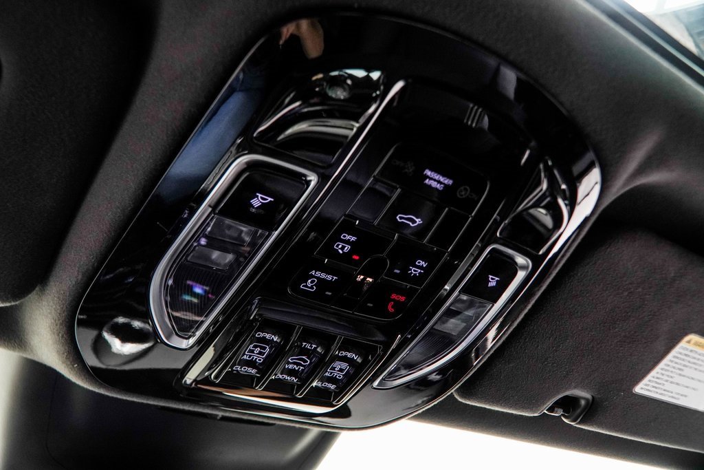 Used 2023 Maserati Grecale GT image 36