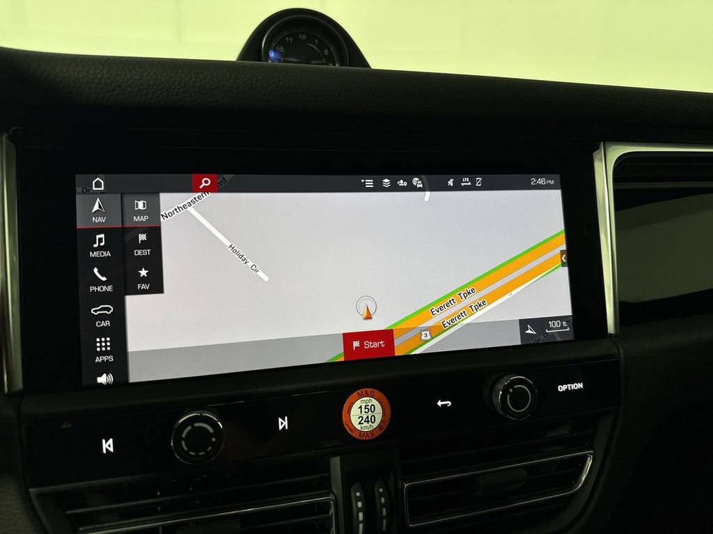 New 2026 Porsche Macan AWD/4WD image 27