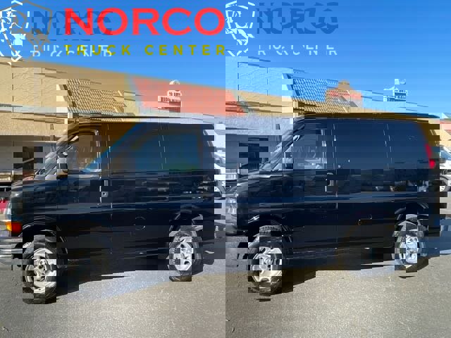 Used 2015 Chevrolet Express 2500 image 4