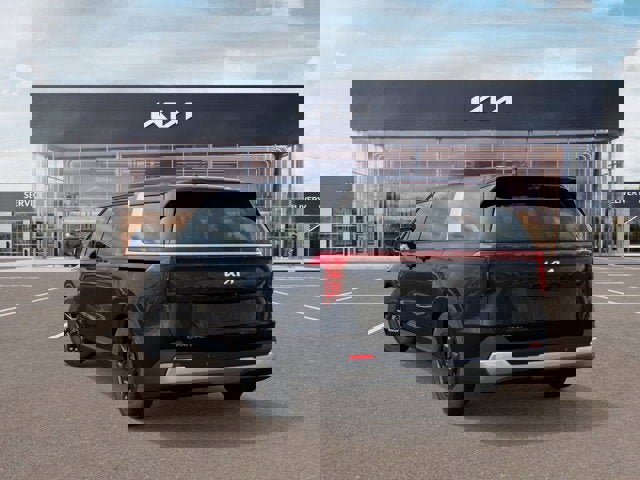 New 2026 Kia Carnival LXS image 4