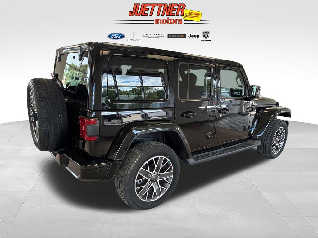 Used 2022 Jeep Wrangler Unlimited Sahara AWD/4WD image 6