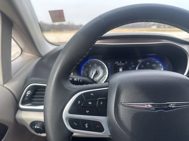 Used 2024 Chrysler Voyager LX image 12