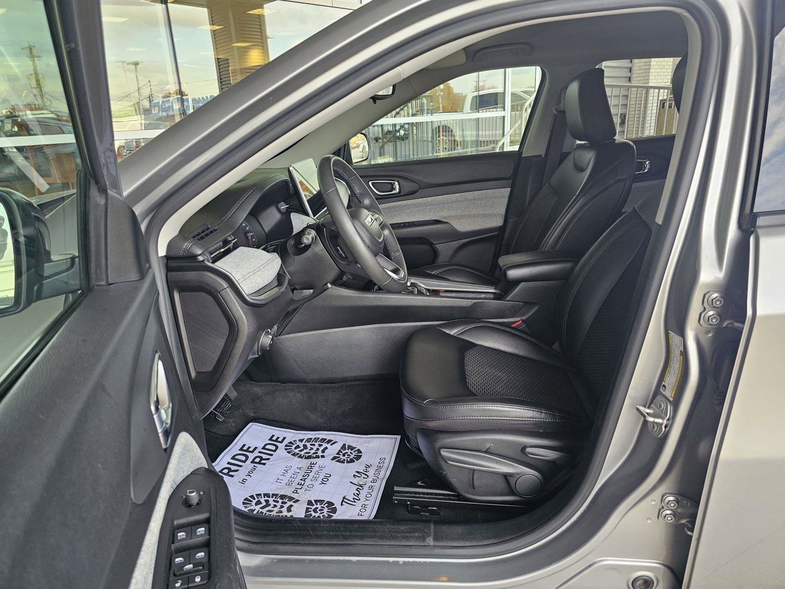 Used 2022 Jeep Compass Latitude image 19