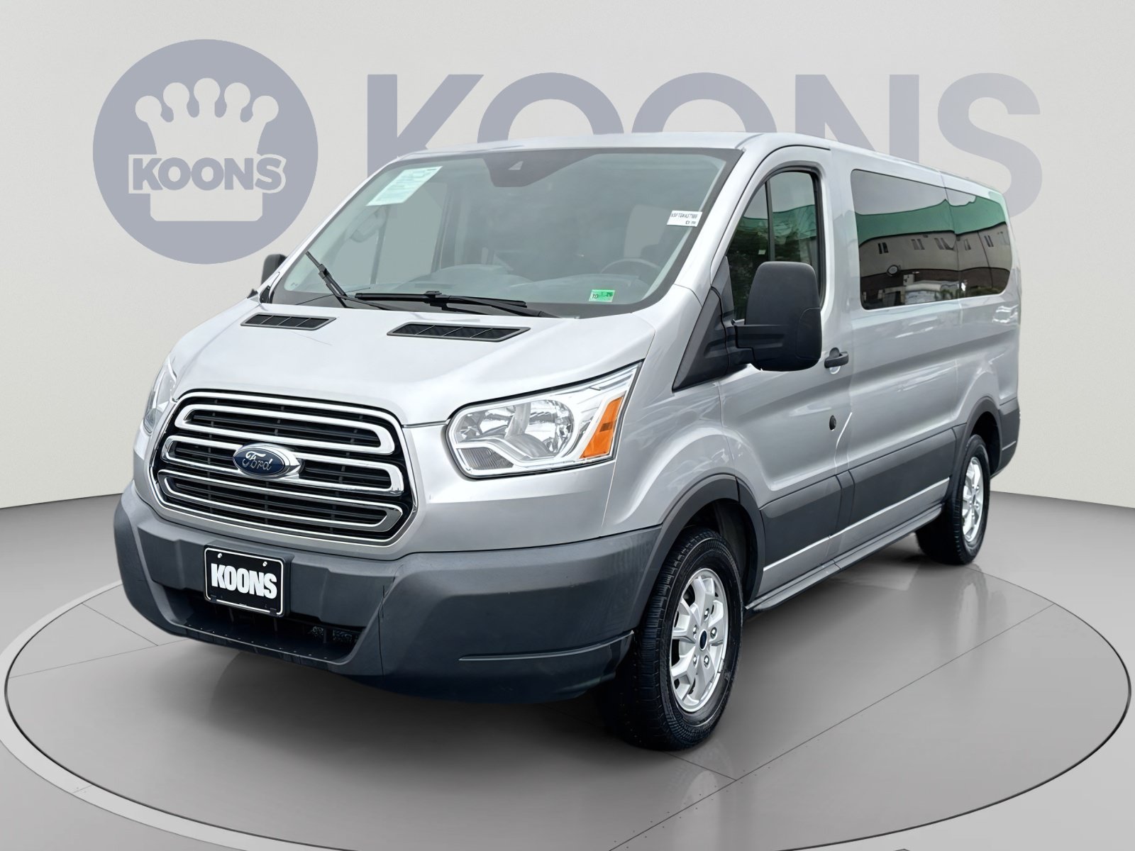 Used 2016 Ford Transit 150 XLT RWD image 1