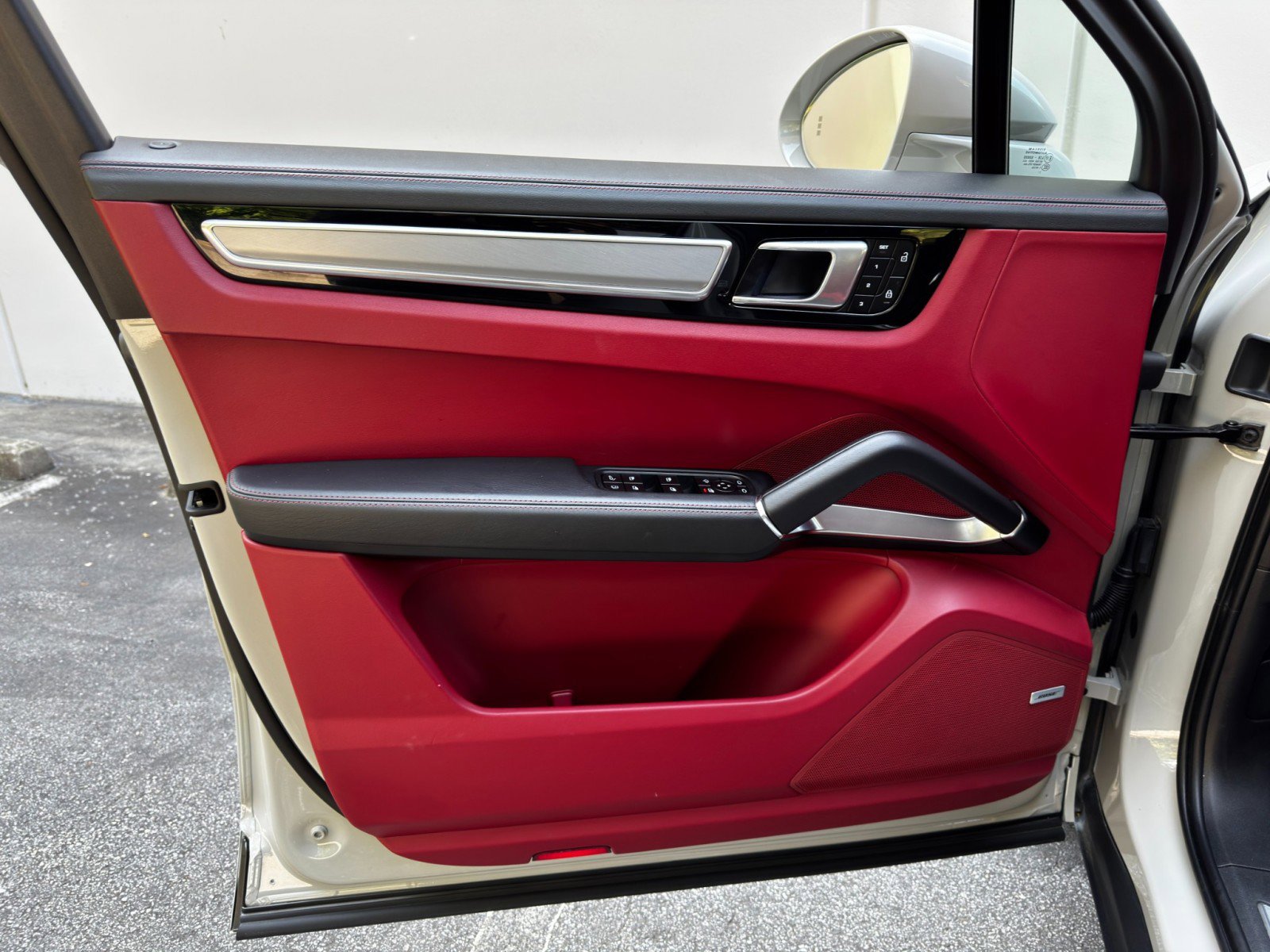 Used 2022 Porsche Cayenne Turbo S w/ Assistance Package image 47