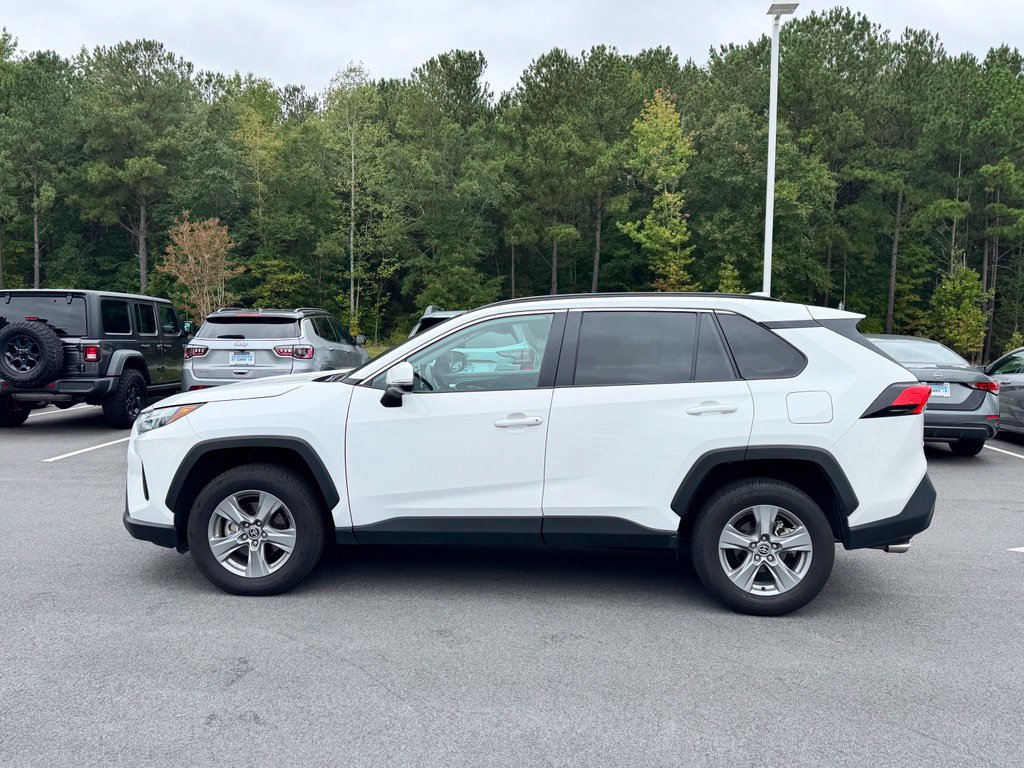 Used 2025 Toyota RAV4 XLE FWD image 3