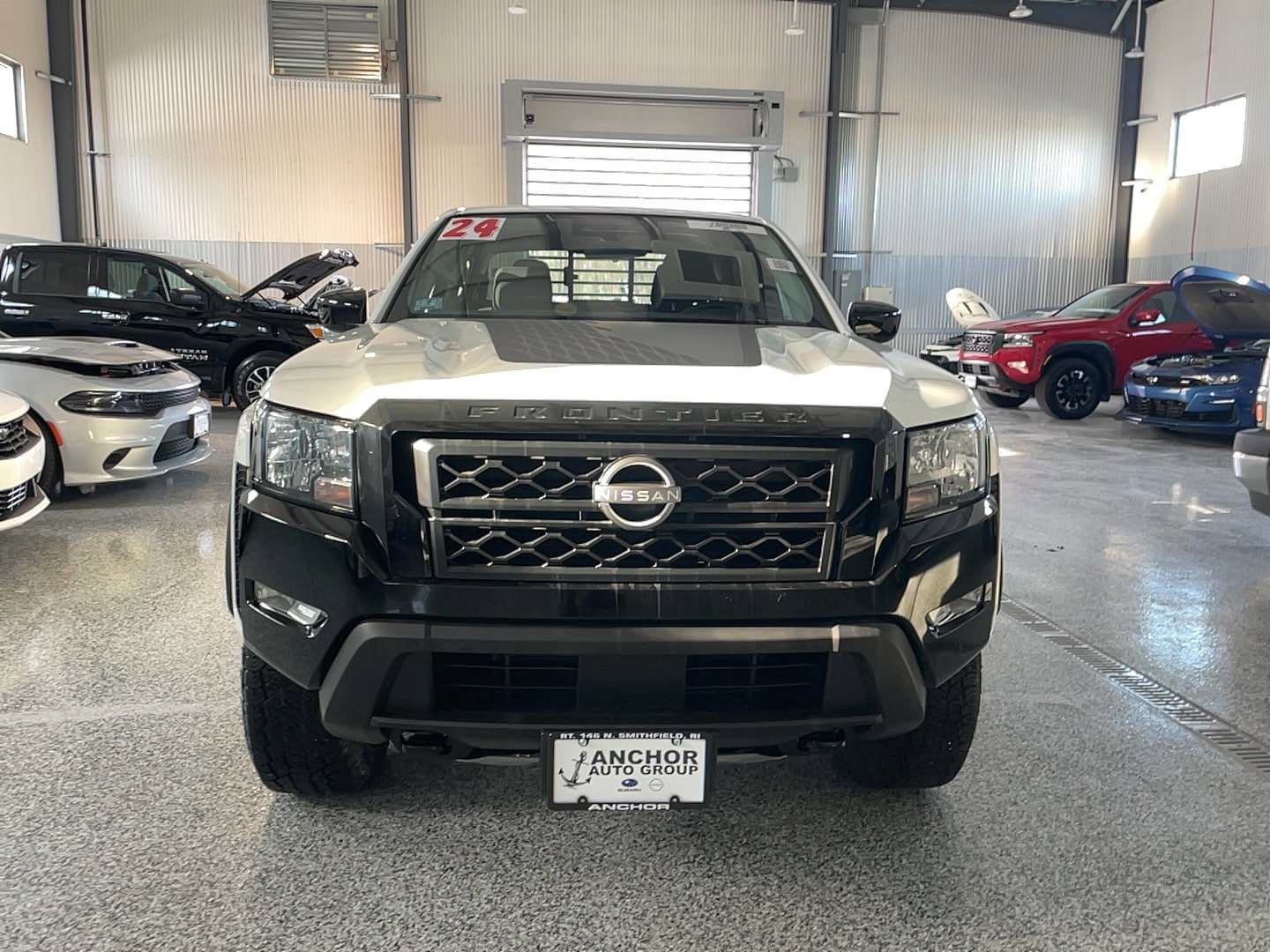 Used 2024 Nissan Frontier SV w/ Hardbody Edition AWD/4WD image 2