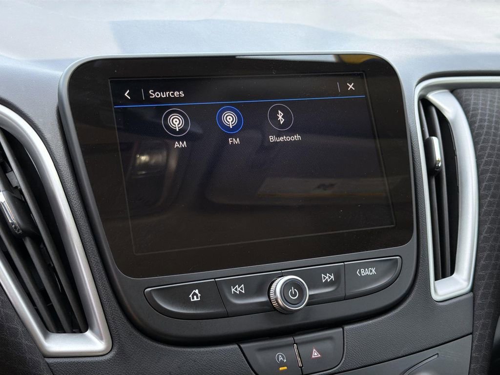 Used 2025 Chevrolet Malibu RS image 14