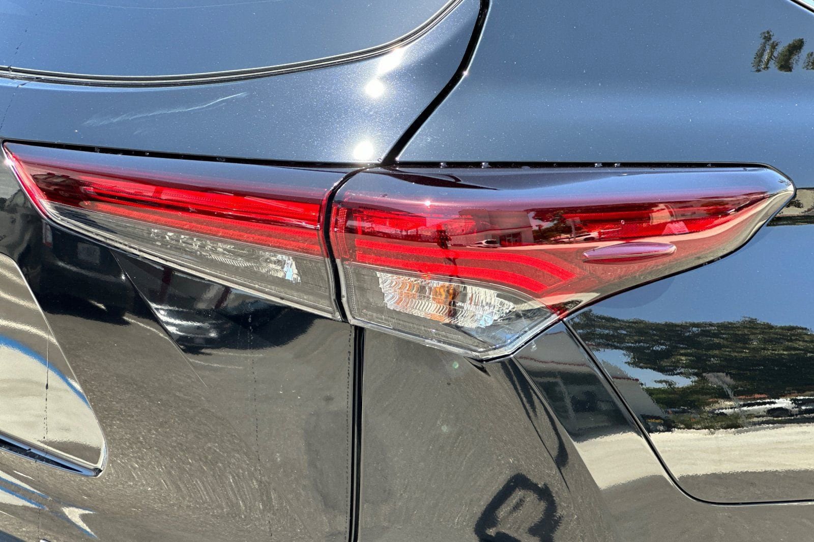 New 2025 Toyota Highlander Platinum AWD/4WD image 11