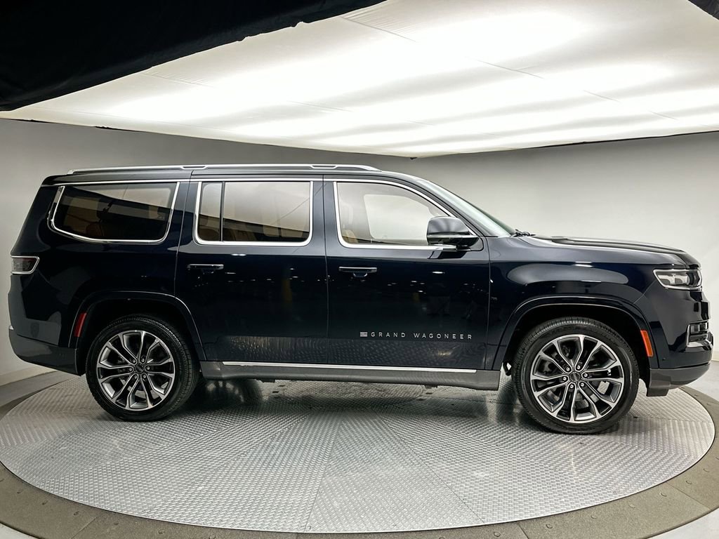 Used 2022 Jeep Grand Wagoneer Series III w/ Rear Seat Video Group 1 AWD/4WD image 14