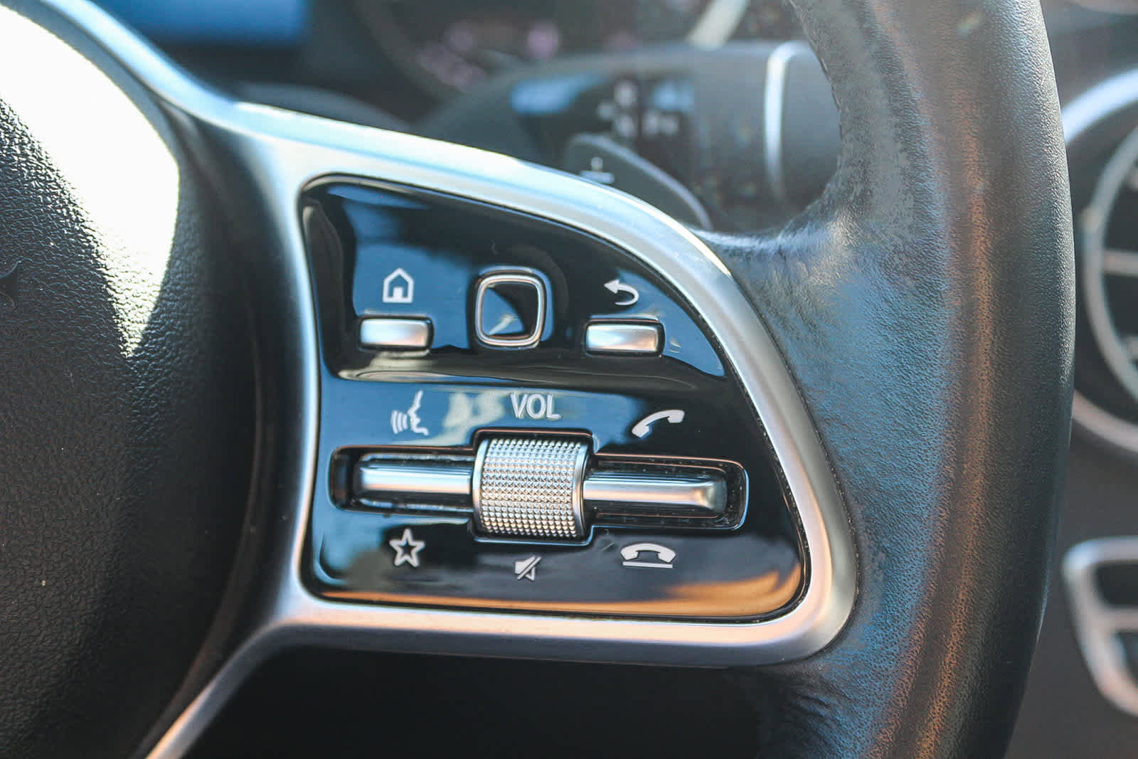 Used 2019 Mercedes-Benz C 300 C 300 image 32