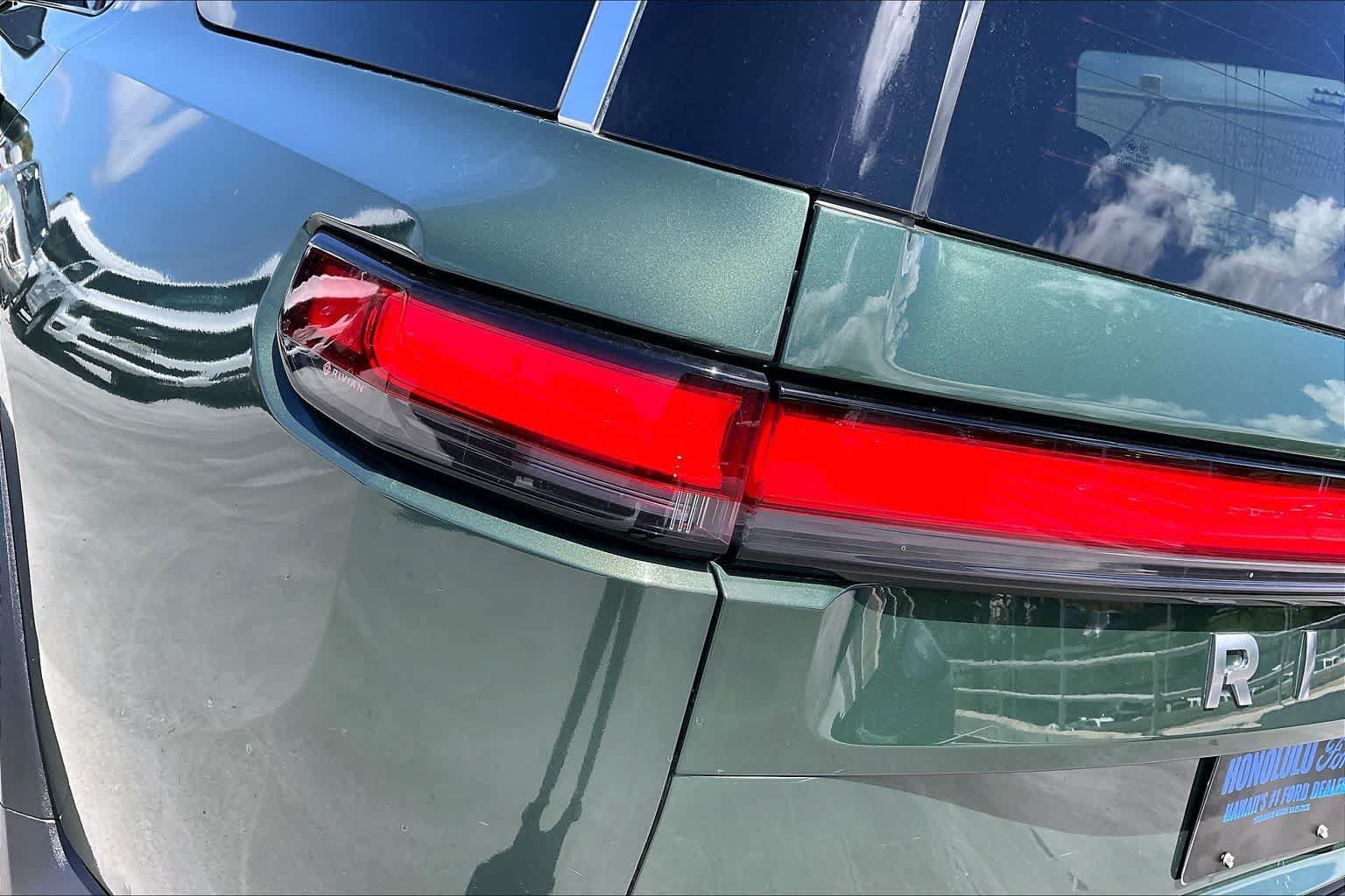 Used 2023 Rivian R1S Launch Edition AWD/4WD image 32