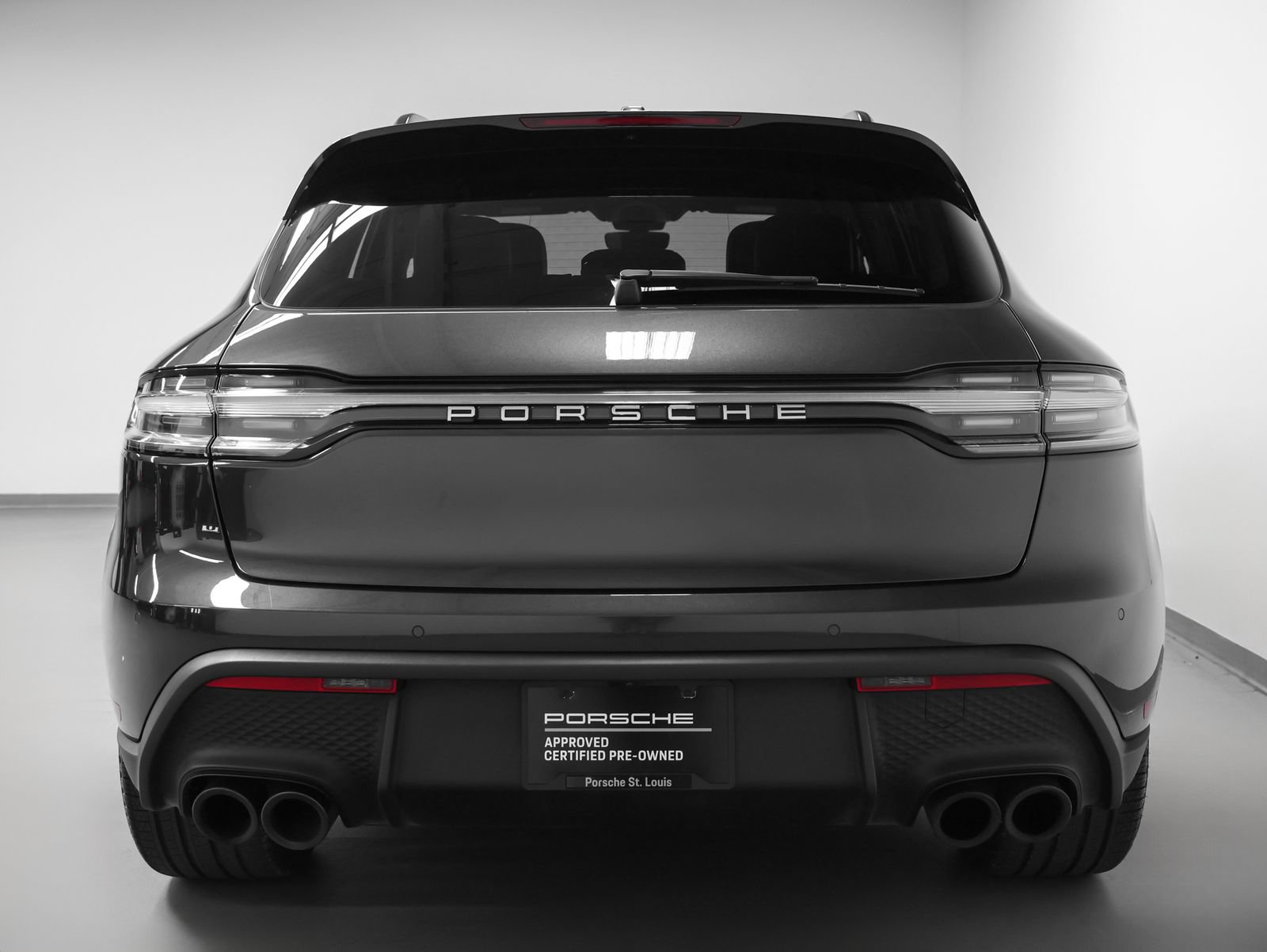 Certified 2026 Porsche Macan AWD/4WD image 11