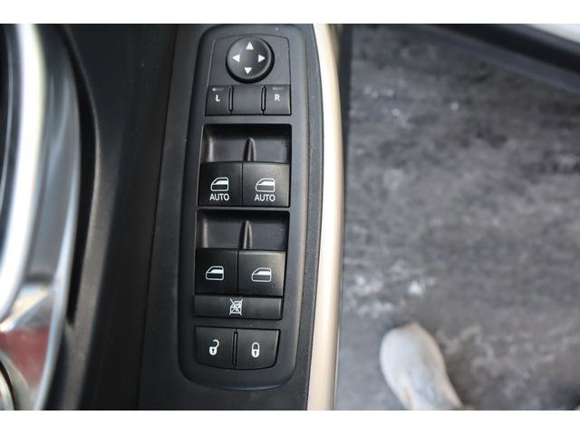 Used 2017 Jeep Cherokee Limited image 10