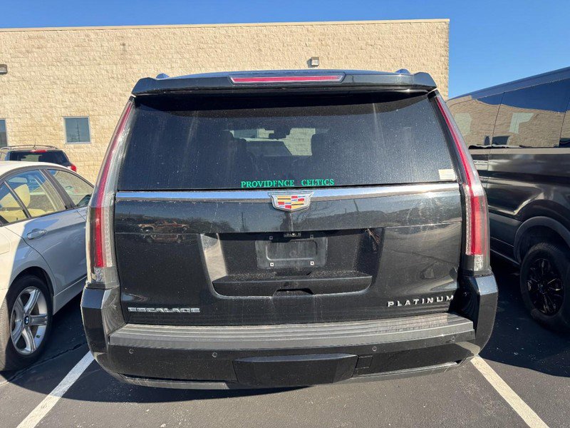 Used 2017 Cadillac Escalade Platinum image 4