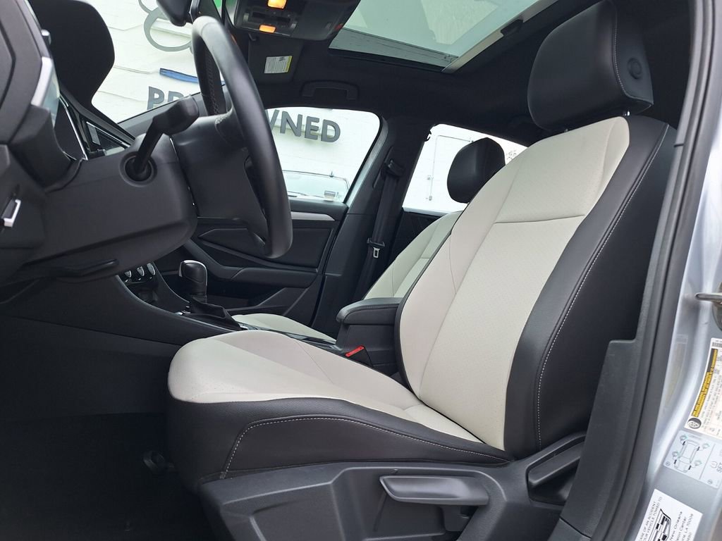 Used 2021 Volkswagen Jetta R-Line w/ R-Line Cold Weather Package image 13