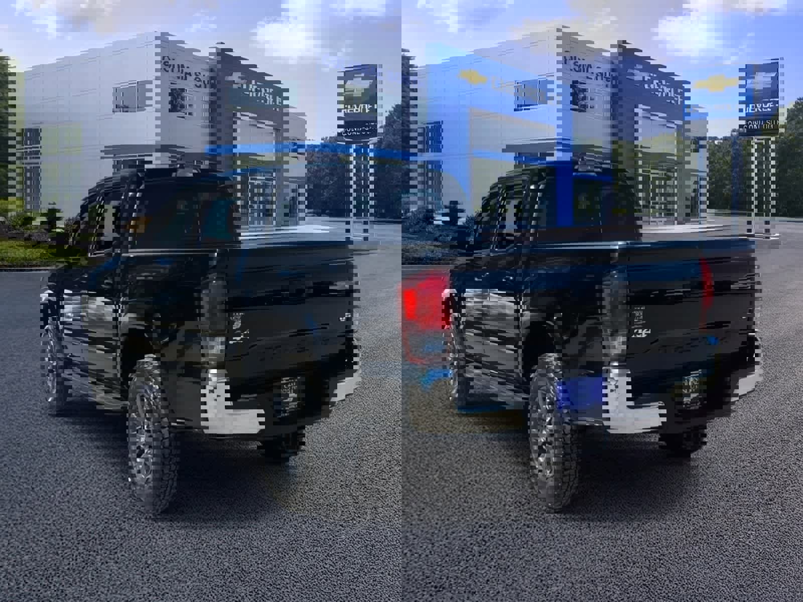 Used 2023 Toyota Tacoma SR5 image 4