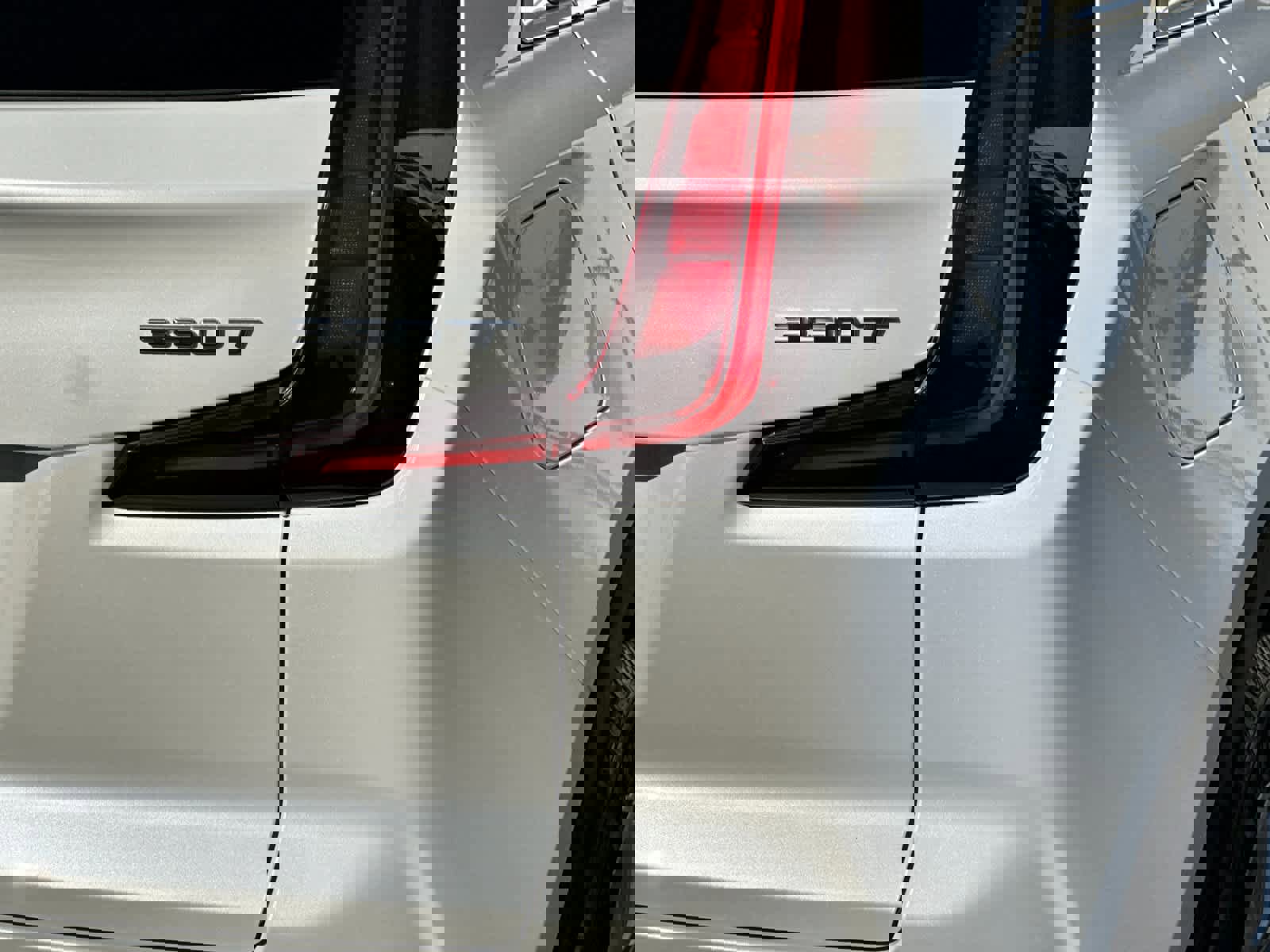 Used 2022 Cadillac XT4 Premium Luxury w/ Safety Alert Package image 30