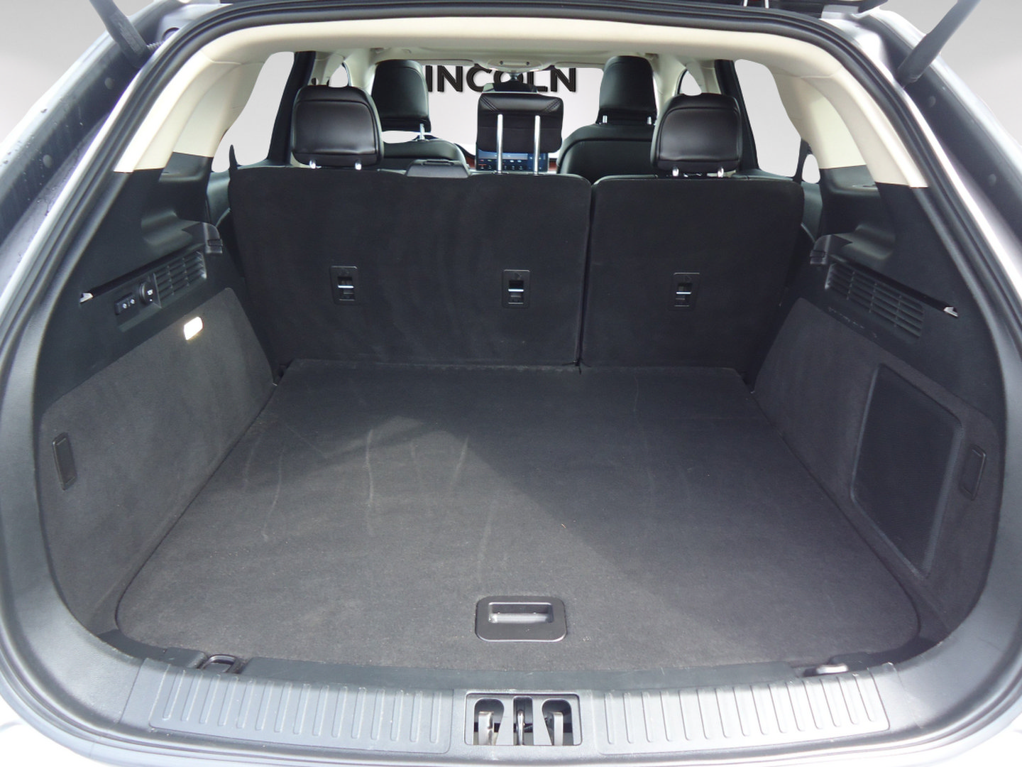 Certified 2023 Lincoln Nautilus Reserve AWD/4WD image 31