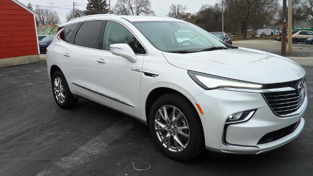 Used 2023 Buick Enclave Premium FWD image 2