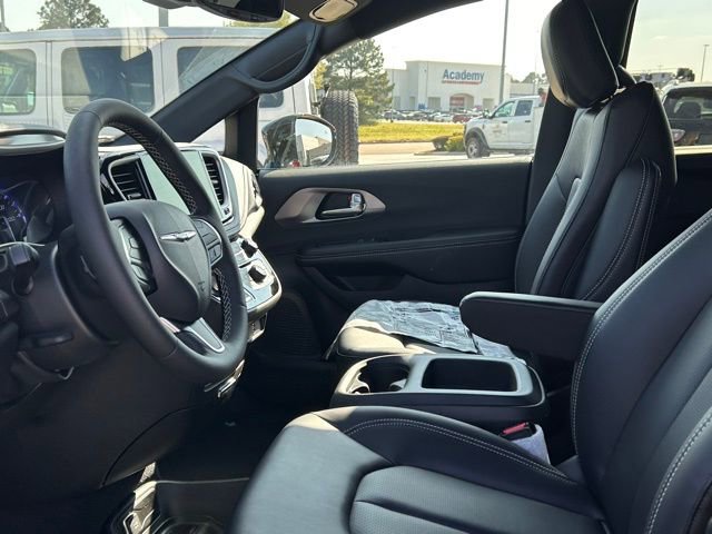 New 2026 Chrysler Pacifica Select FWD image 35