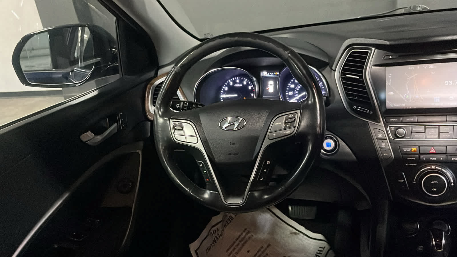 Used 2017 Hyundai Santa Fe Limited AWD/4WD image 23