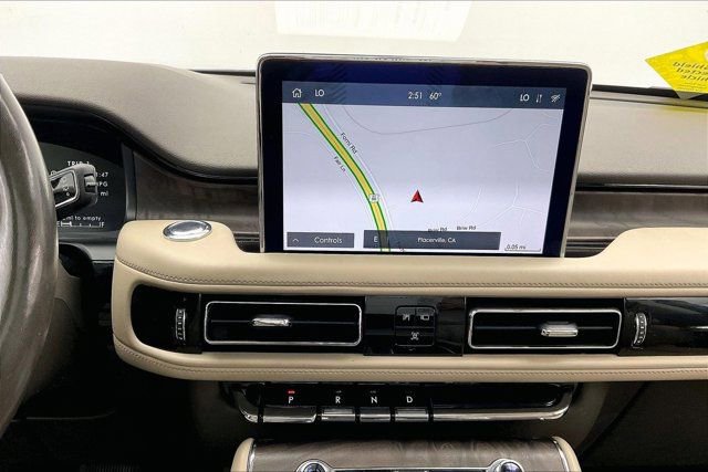 Used 2020 Lincoln Aviator Reserve w/ Equipment Group 202A image 5