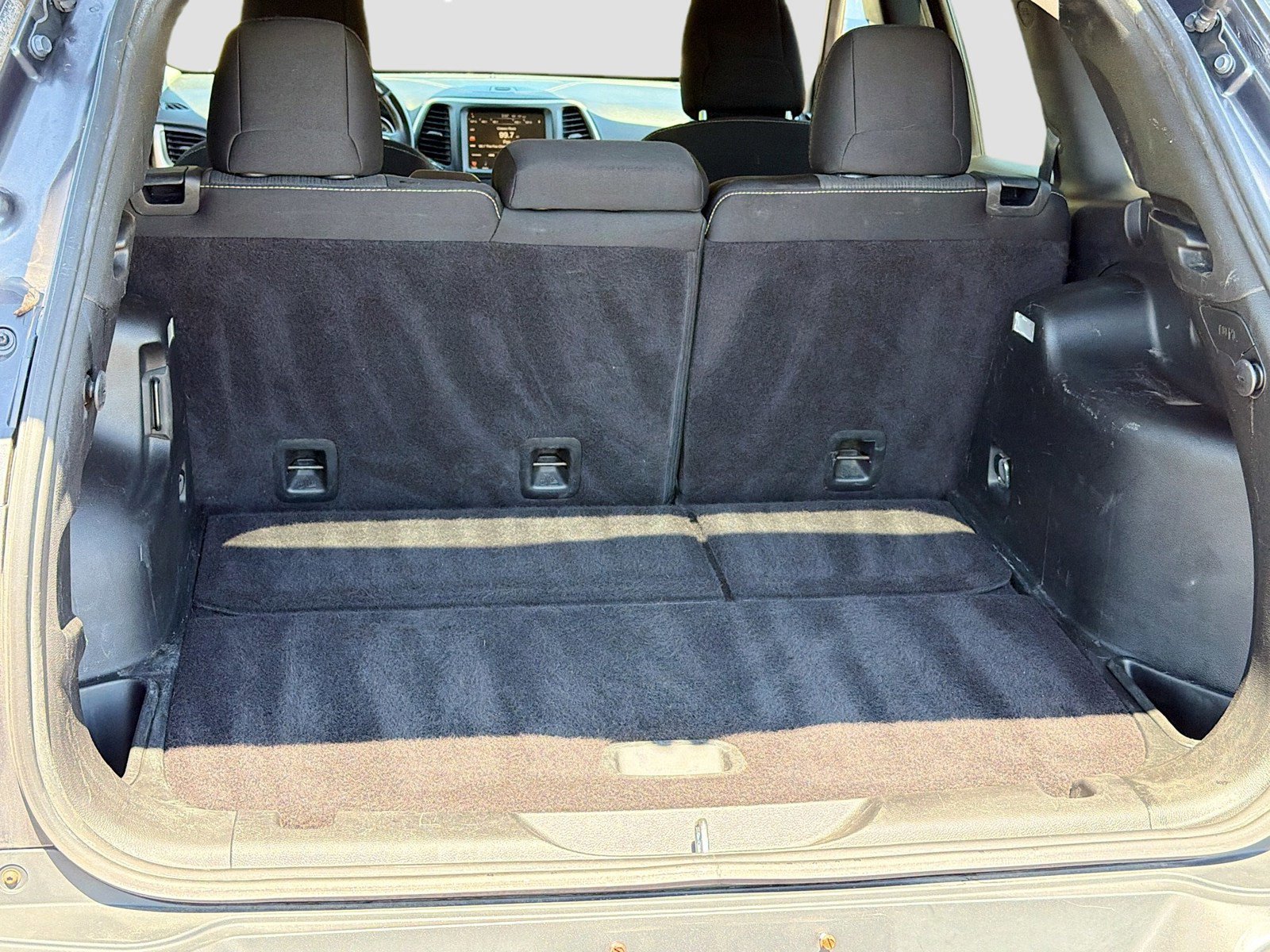 Used 2015 Jeep Cherokee Latitude w/ Trailer Tow Group FWD image 15
