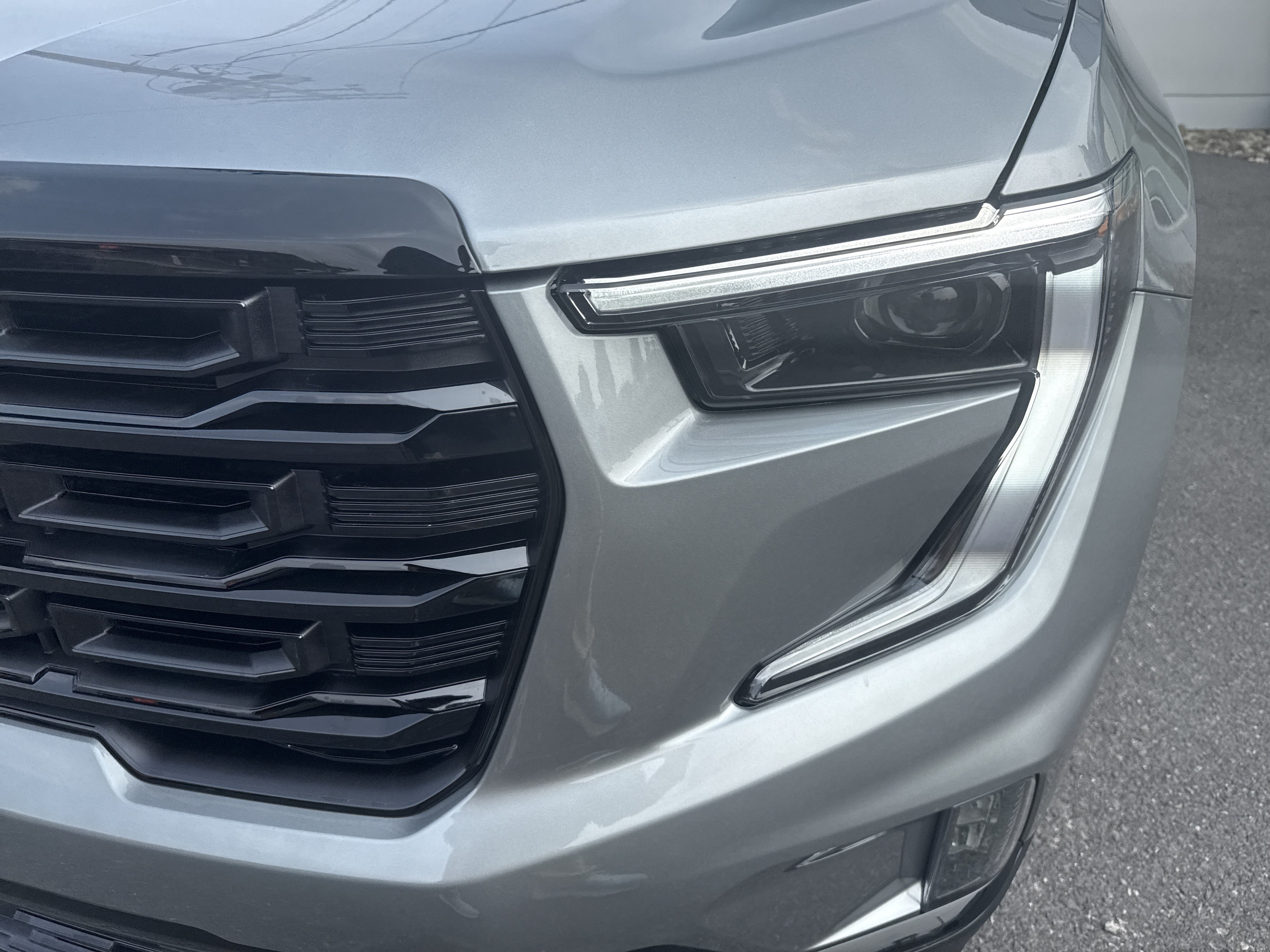 New 2027 GMC Acadia Elevation w/ Black Edition AWD/4WD image 9