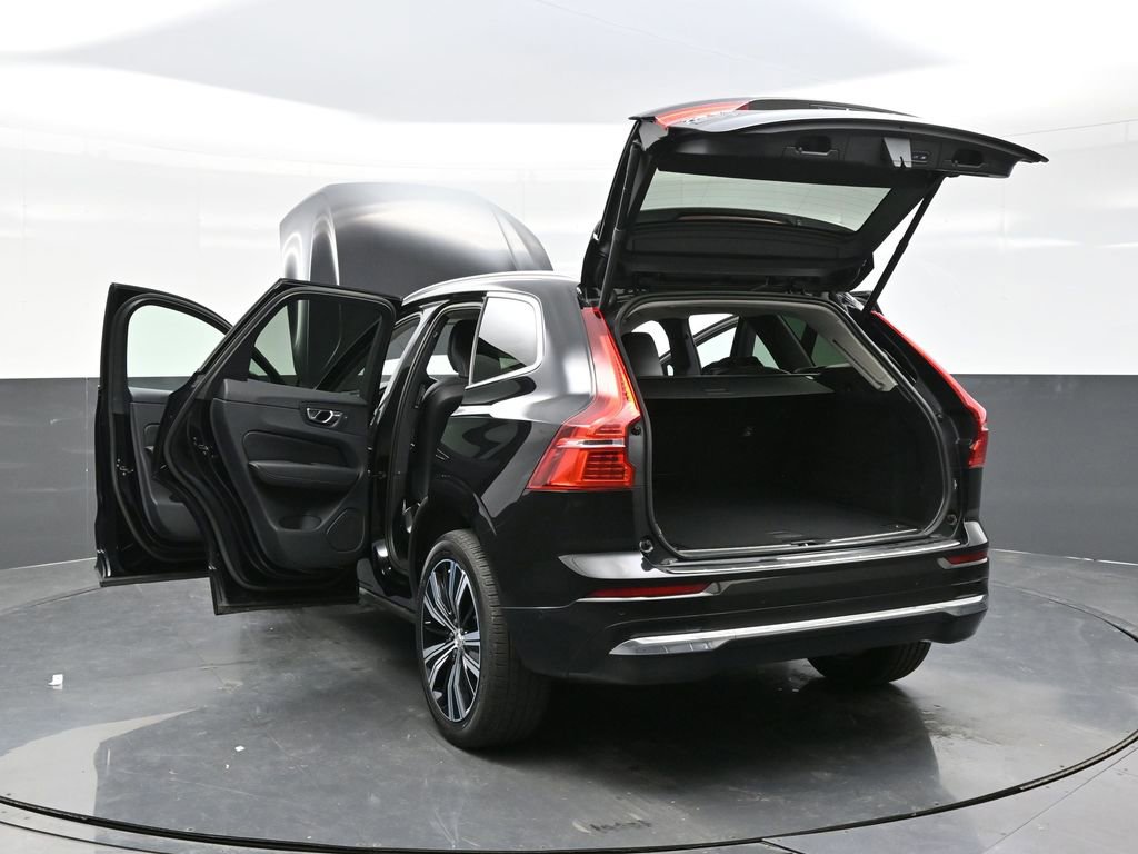 Used 2023 Volvo XC60 B5 Plus w/ Climate Package image 40