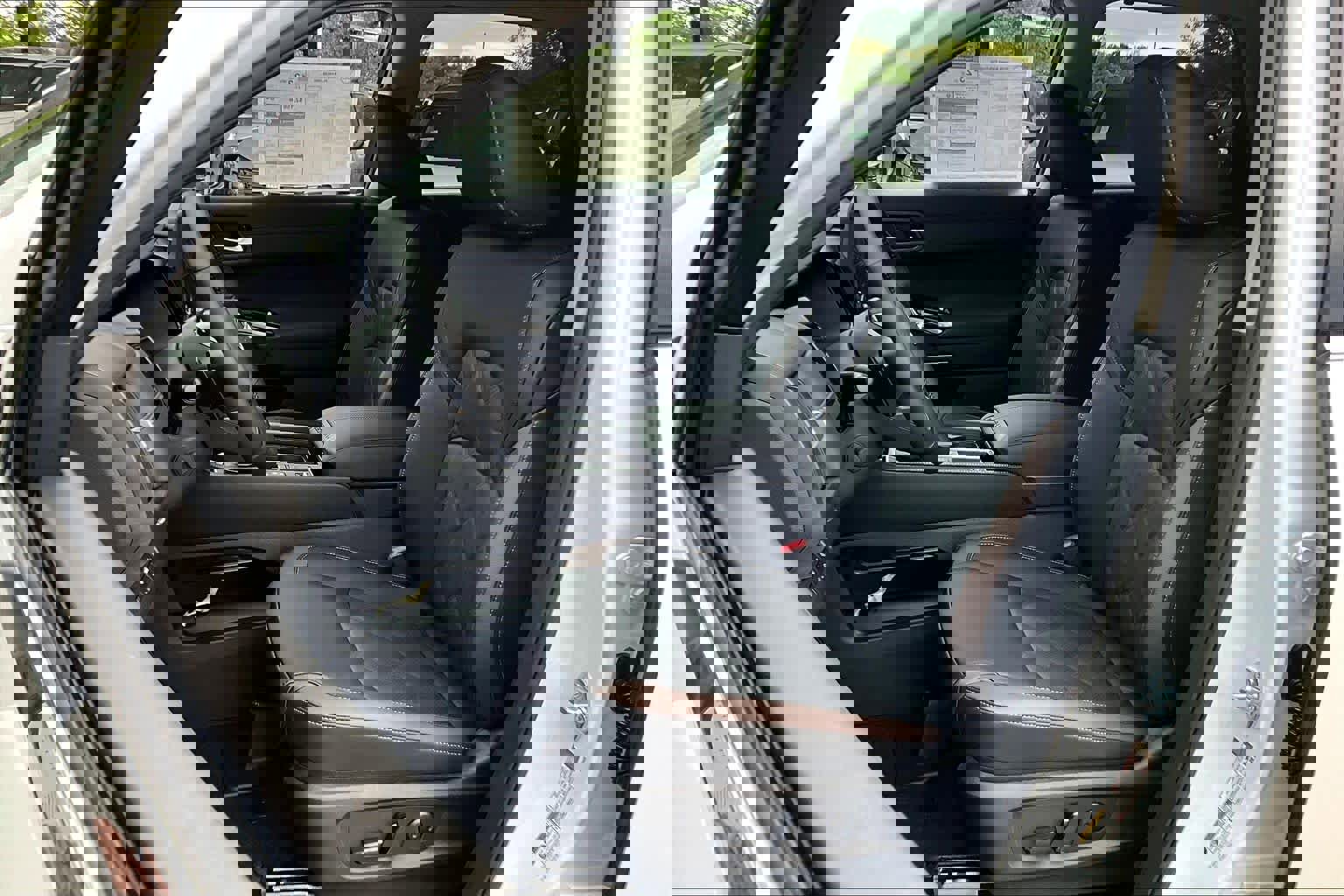 New 2026 Nissan Pathfinder Platinum image 15