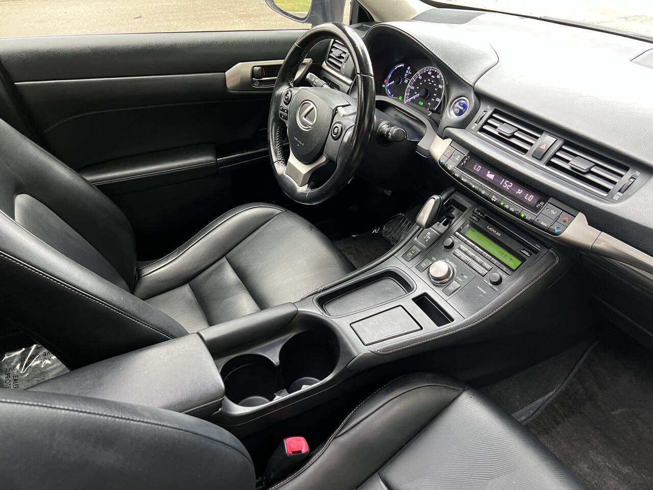Used 2015 Lexus CT 200h FWD image 24