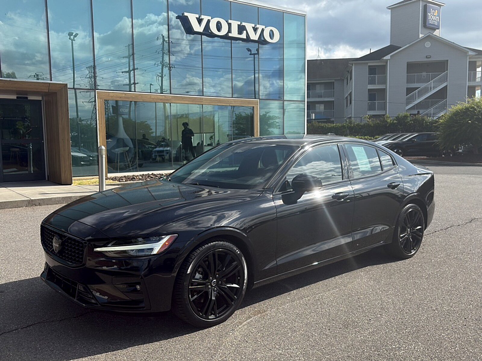 Certified 2023 Volvo S60 B5 Plus w/ Climate Package