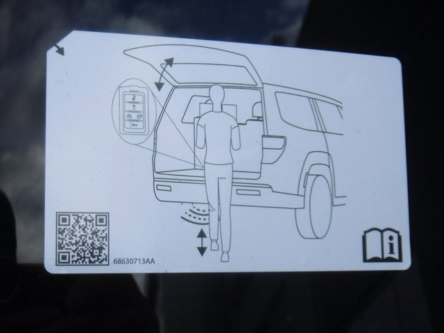 New 2025 Jeep Wagoneer Series II image 13