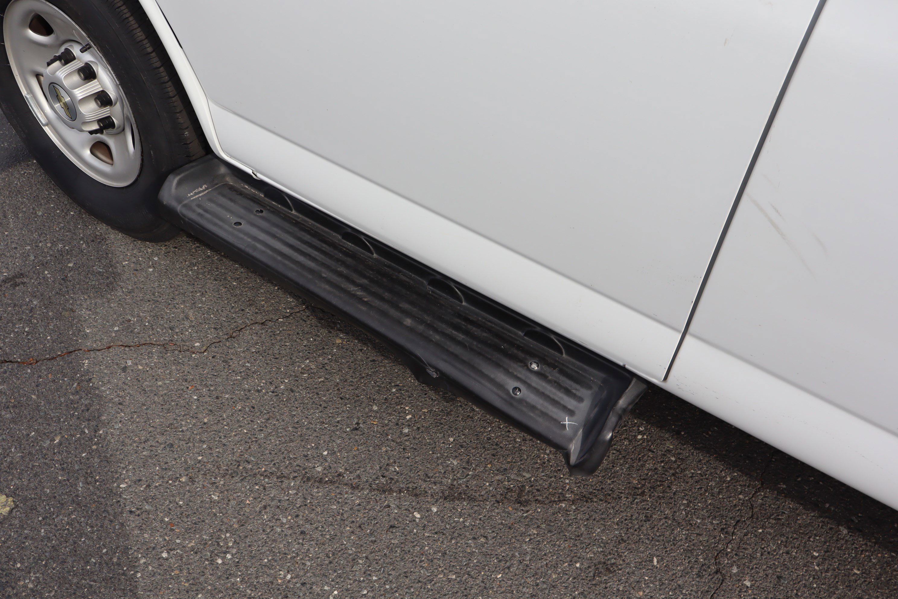 Used 2023 Chevrolet Express 3500 LS image 13