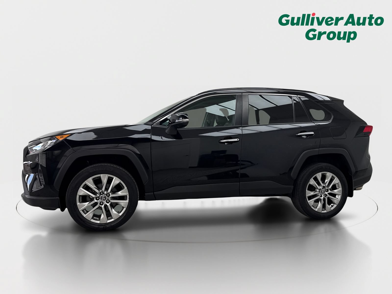Used 2019 Toyota RAV4 Limited w/ Advanced Technology Package AWD/4WD image 2