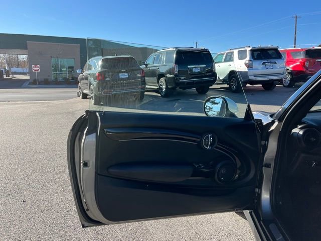 Used 2019 MINI Cooper S w/ Premium Package image 26