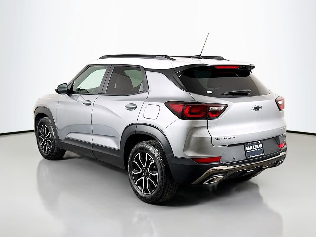 Used 2025 Chevrolet TrailBlazer ACTIV w/ Convenience Package FWD image 5