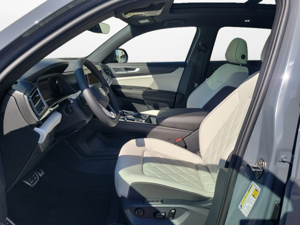 New 2025 Volkswagen Atlas Cross Sport SEL Premium R-Line image 9