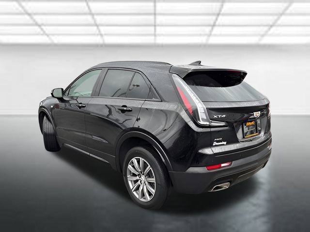 Used 2023 Cadillac XT4 Sport image 2