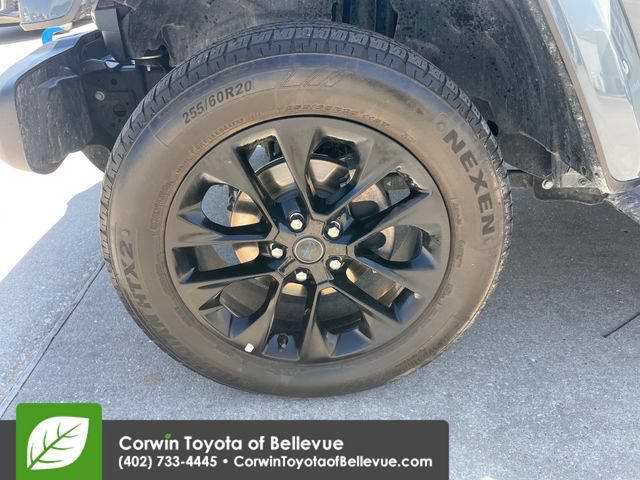 Used 2024 Jeep Wrangler Unlimited Sahara AWD/4WD image 26